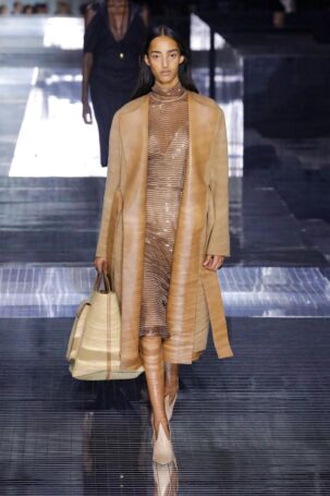 7/109 | Burberry Fall 2020 | Photo: NOWFASHION.com Burberry Fall 2020 | Photo: NOWFASHION.com
