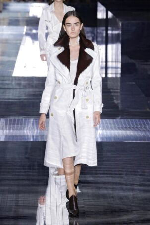 10/109 | Burberry Fall 2020 | Photo: NOWFASHION.com Burberry Fall 2020 | Photo: NOWFASHION.com
