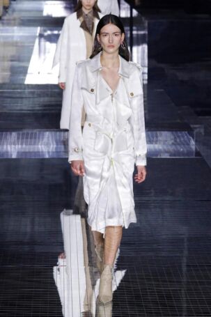 11/109 | Burberry Fall 2020 | Photo: NOWFASHION.com Burberry Fall 2020 | Photo: NOWFASHION.com