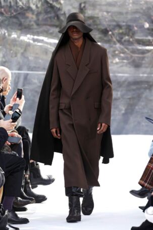 6/61 | Kenzo Fall 2020 | Photo: NOWFASHION.com Kenzo Fall 2020 | Photo: NOWFASHION.com