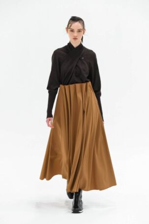 1/40 | support surface Fall 2020 | Courtesy of Japan Fashion Week Organization support surface Fall 2020 | Courtesy of Japan Fashion Week Organization