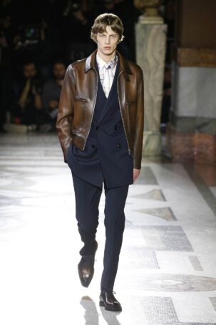 7/48 | Berluti Fall 2019 Menswear | Photo: NOWFASHION.com Berluti Fall 2019 Menswear | Photo: NOWFASHION.com