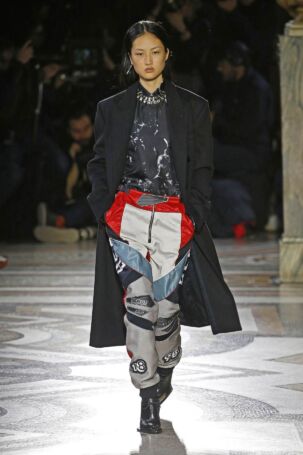 12/48 | Berluti Fall 2019 Menswear | Photo: NOWFASHION.com Berluti Fall 2019 Menswear | Photo: NOWFASHION.com