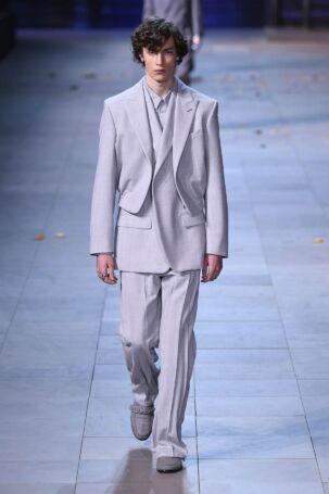 2/66 | Louis Vuitton Fall 2019 Menswear | Photo: NOWFASHION.com Louis Vuitton Fall 2019 Menswear | Photo: NOWFASHION.com