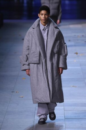 7/66 | Louis Vuitton Fall 2019 Menswear | Photo: NOWFASHION.com Louis Vuitton Fall 2019 Menswear | Photo: NOWFASHION.com