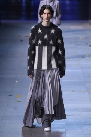 9/66 | Louis Vuitton Fall 2019 Menswear | Photo: NOWFASHION.com Louis Vuitton Fall 2019 Menswear | Photo: NOWFASHION.com
