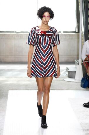 6/45 | Giamba Spring 2016 | Photo: NOWFASHION.com Giamba Spring 2016 | Photo: NOWFASHION.com