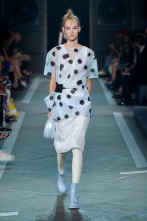 4/37 | Marc by Marc Jacobs Spring 2015 | Photo: NOWFASHION.com Marc by Marc Jacobs Spring 2015 | Photo: NOWFASHION.com