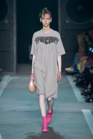 6/37 | Marc by Marc Jacobs Spring 2015 | Photo: NOWFASHION.com Marc by Marc Jacobs Spring 2015 | Photo: NOWFASHION.com