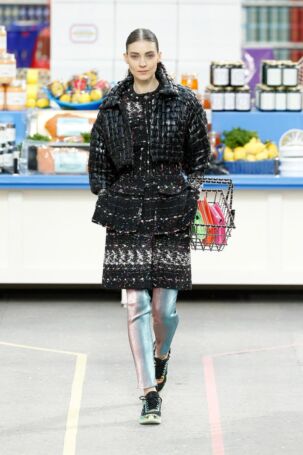 9/81 | Chanel Fall 2014 | Photo: NOWFASHION.com Chanel Fall 2014 | Photo: NOWFASHION.com