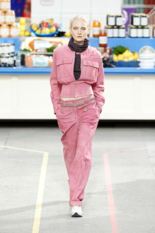 11/81 | Chanel Fall 2014 | Photo: NOWFASHION.com Chanel Fall 2014 | Photo: NOWFASHION.com