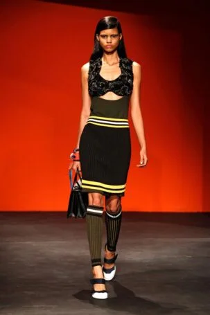 2/40 | Prada Spring 2014 | Photo: NOWFASHION.com Prada Spring 2014 | Photo: NOWFASHION.com