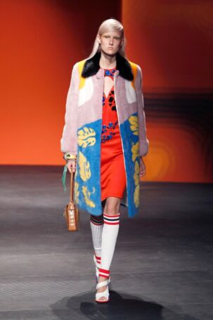10/40 | Prada Spring 2014 | Photo: NOWFASHION.com Prada Spring 2014 | Photo: NOWFASHION.com