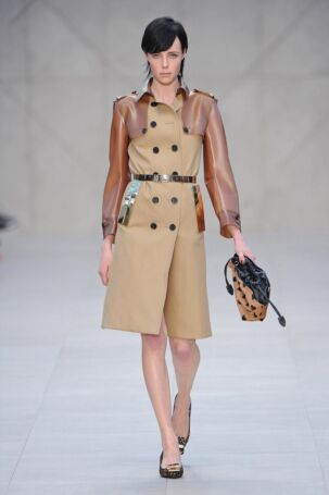 1/46 | Burberry Prorsum Fall 2013 | Photo: NOWFASHION.com Burberry Prorsum Fall 2013 | Photo: NOWFASHION.com