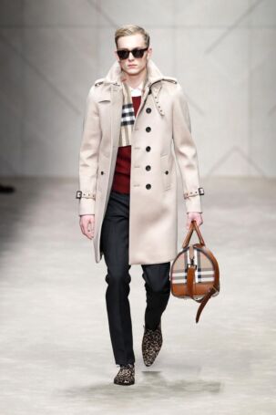 1/49 | Burberry Prorsum Fall 2013 Menswear | Photo: NOWFASHION.com Burberry Prorsum Fall 2013 Menswear | Photo: NOWFASHION.com