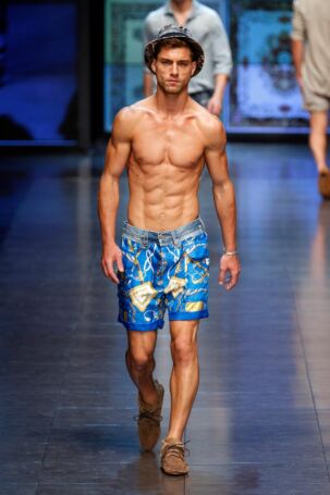 11/46 | D&G Spring 2012 Menswear | Photo: NOWFASHION.com D&G Spring 2012 Menswear | Photo: NOWFASHION.com