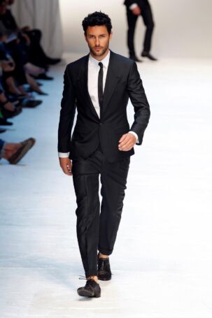3/83 | Dolce&Gabbana Spring 2012 Menswear | Photo: NOWFASHION.com Dolce&Gabbana Spring 2012 Menswear | Photo: NOWFASHION.com