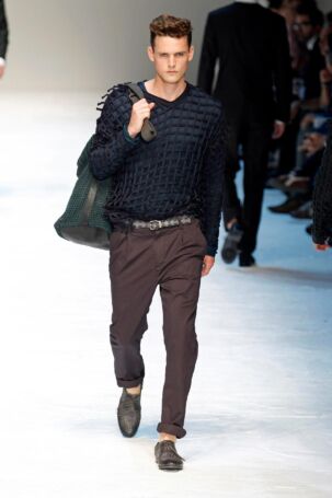 4/83 | Dolce&Gabbana Spring 2012 Menswear | Photo: NOWFASHION.com Dolce&Gabbana Spring 2012 Menswear | Photo: NOWFASHION.com