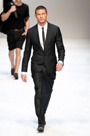 5/83 | Dolce&Gabbana Spring 2012 Menswear | Photo: NOWFASHION.com Dolce&Gabbana Spring 2012 Menswear | Photo: NOWFASHION.com