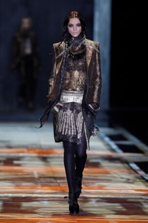 1/44 | Roberto Cavalli Fall 2011 | Photo: NOWFASHION.com Roberto Cavalli Fall 2011 | Photo: NOWFASHION.com