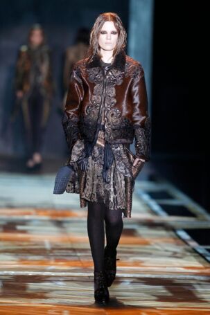3/44 | Roberto Cavalli Fall 2011 | Photo: NOWFASHION.com Roberto Cavalli Fall 2011 | Photo: NOWFASHION.com