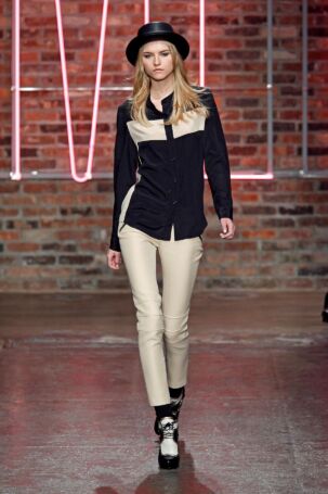 4/36 | DKNY Fall 2011 | Photo: NOWFASHION.com DKNY Fall 2011 | Photo: NOWFASHION.com