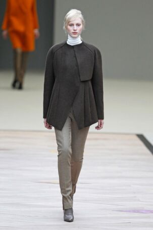 4/35 | Céline Fall 2011 | Photo: NOWFASHION.com Céline Fall 2011 | Photo: NOWFASHION.com