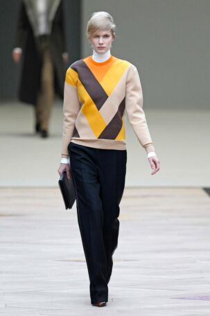 6/35 | Céline Fall 2011 | Photo: NOWFASHION.com Céline Fall 2011 | Photo: NOWFASHION.com