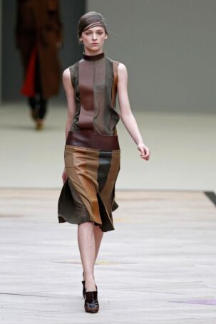 11/35 | Céline Fall 2011 | Photo: NOWFASHION.com Céline Fall 2011 | Photo: NOWFASHION.com