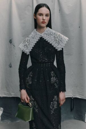 Erdem Resort 2026 | Photo: Daniel Archer | Courtesy of Erdem Erdem Resort 2026 | Photo: Daniel Archer | Courtesy of Erdem