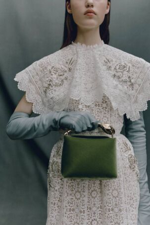 Erdem Resort 2026 | Photo: Daniel Archer | Courtesy of Erdem Erdem Resort 2026 | Photo: Daniel Archer | Courtesy of Erdem
