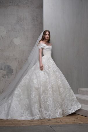 12/19 | Elie Saab Fall 2026 Bridal | Courtesy of Elie Saab Elie Saab Fall 2026 Bridal | Courtesy of Elie Saab