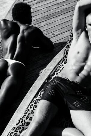 2/10 | Ludovic de Saint Sernin Swimwear Campaign Spring 2025 | Photo: Stuart Winecoff | Courtesy of Ludovic de Saint Sernin Ludovic de Saint Sernin Swimwear Campaign Spring 2025 | Photo: Stuart Winecoff | Courtesy of Ludovic de Saint Sernin