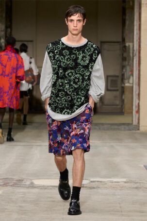 6/22 Dries Van Noten | Spring 2026 Menswear | Photo: Courtesy of Dries Van Noten Dries Van Noten | Spring 2026 Menswear | Photo: Courtesy of Dries Van Noten