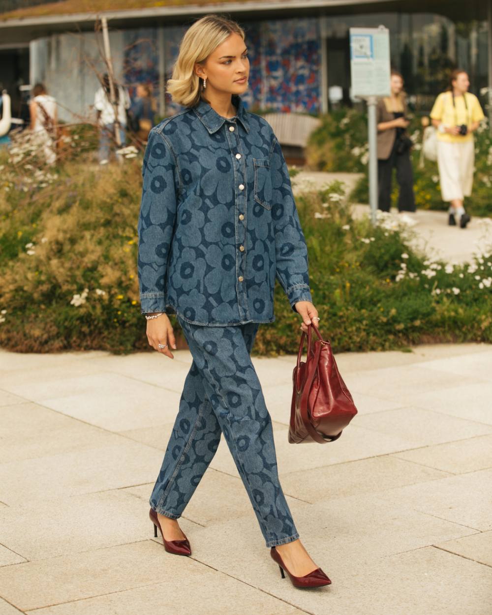 Graphic Impact - Copenhagen Spring 2025 Street Style Trends - Print