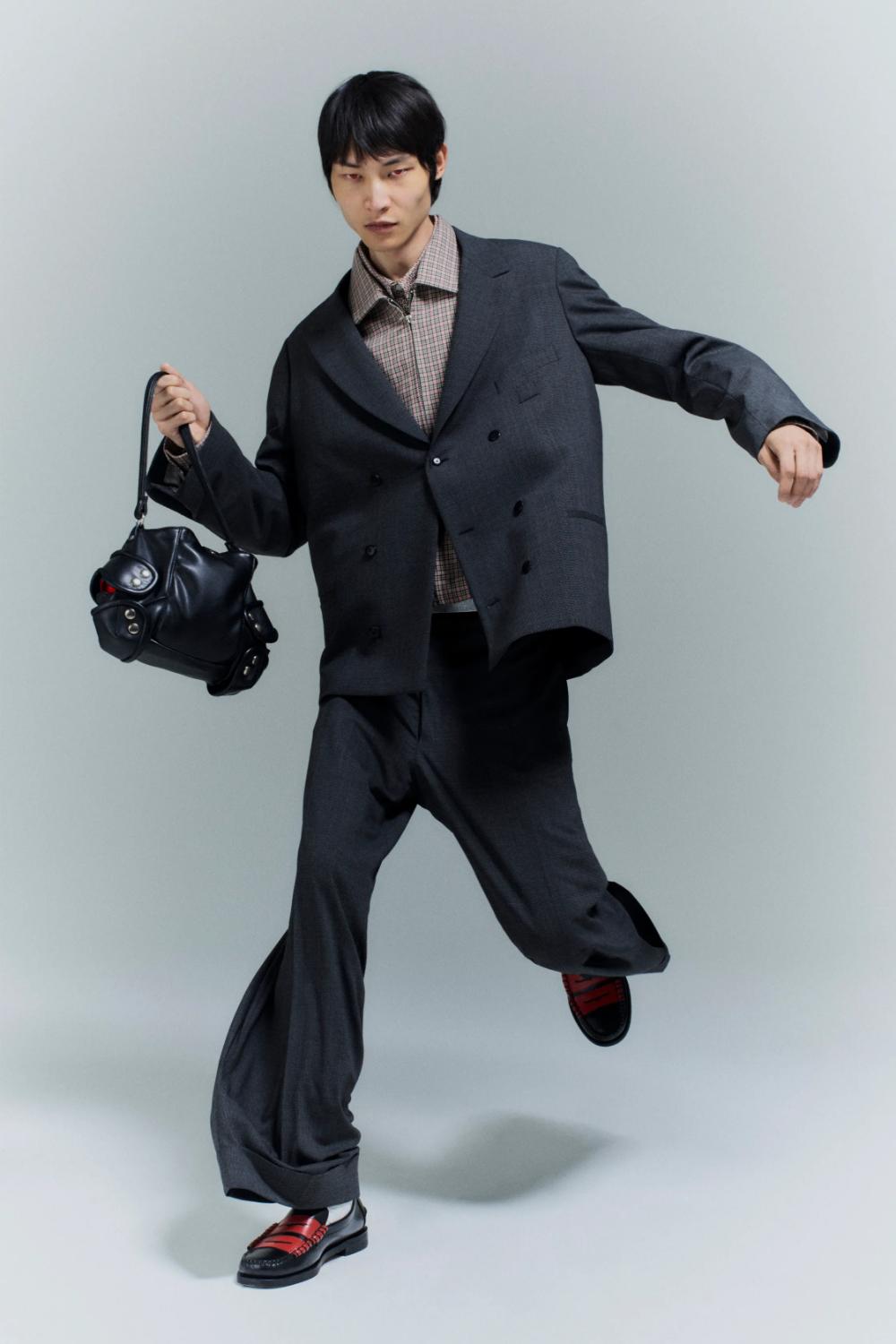 Fall 2025 Menswear Trend Forecast - Handbags - Random Identities Spring 2025 Menswear