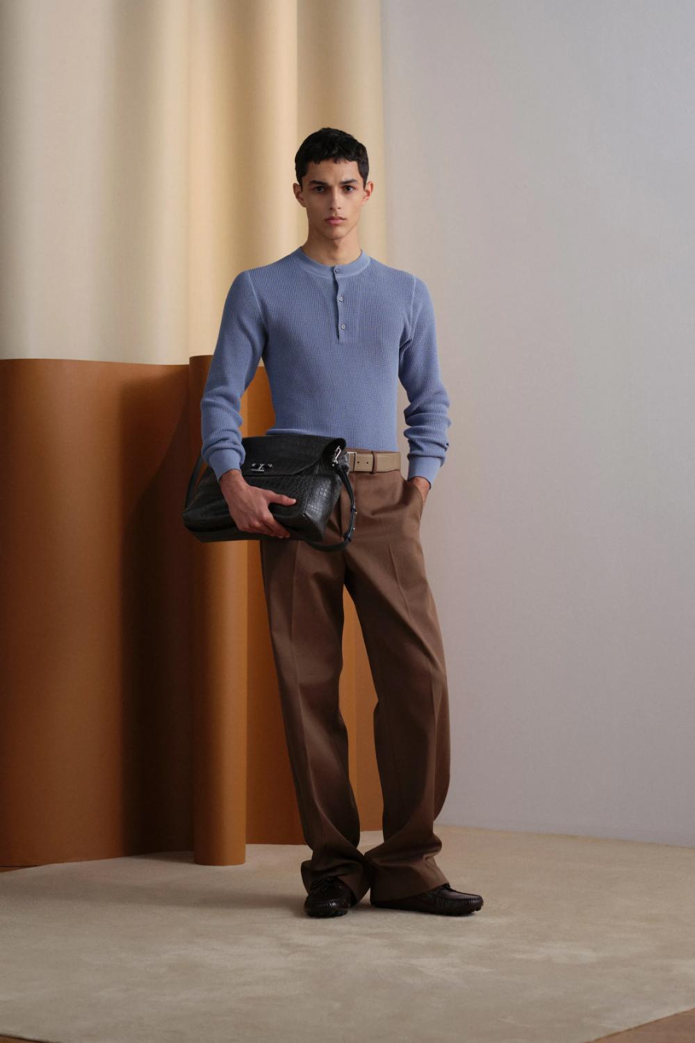 Fall 2025 Menswear Trend Forecast - Handbags - Tod's Spring 2025 Menswear