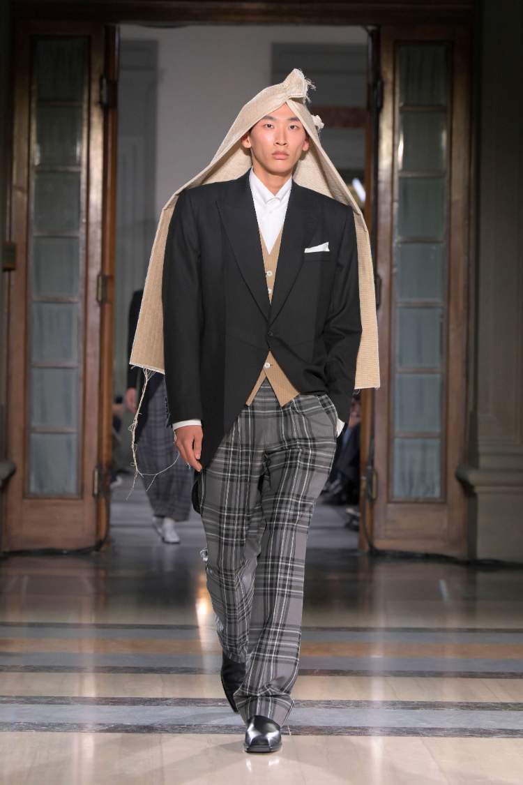 Setchu Fall 2025 Menswear Look 1; Photo: Setchu