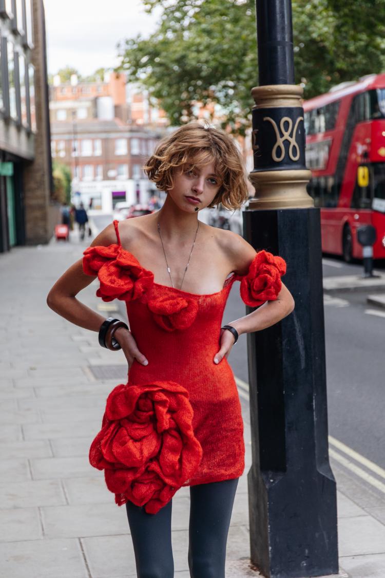 Street Style at Yuhan Wang Spring 2025, London Fashion Week