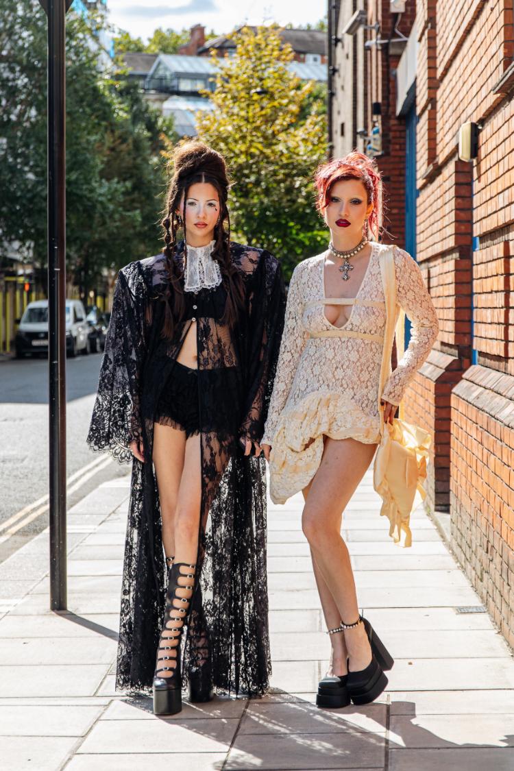 Street Style at Yuhan Wang Spring 2025, London Fashion Week