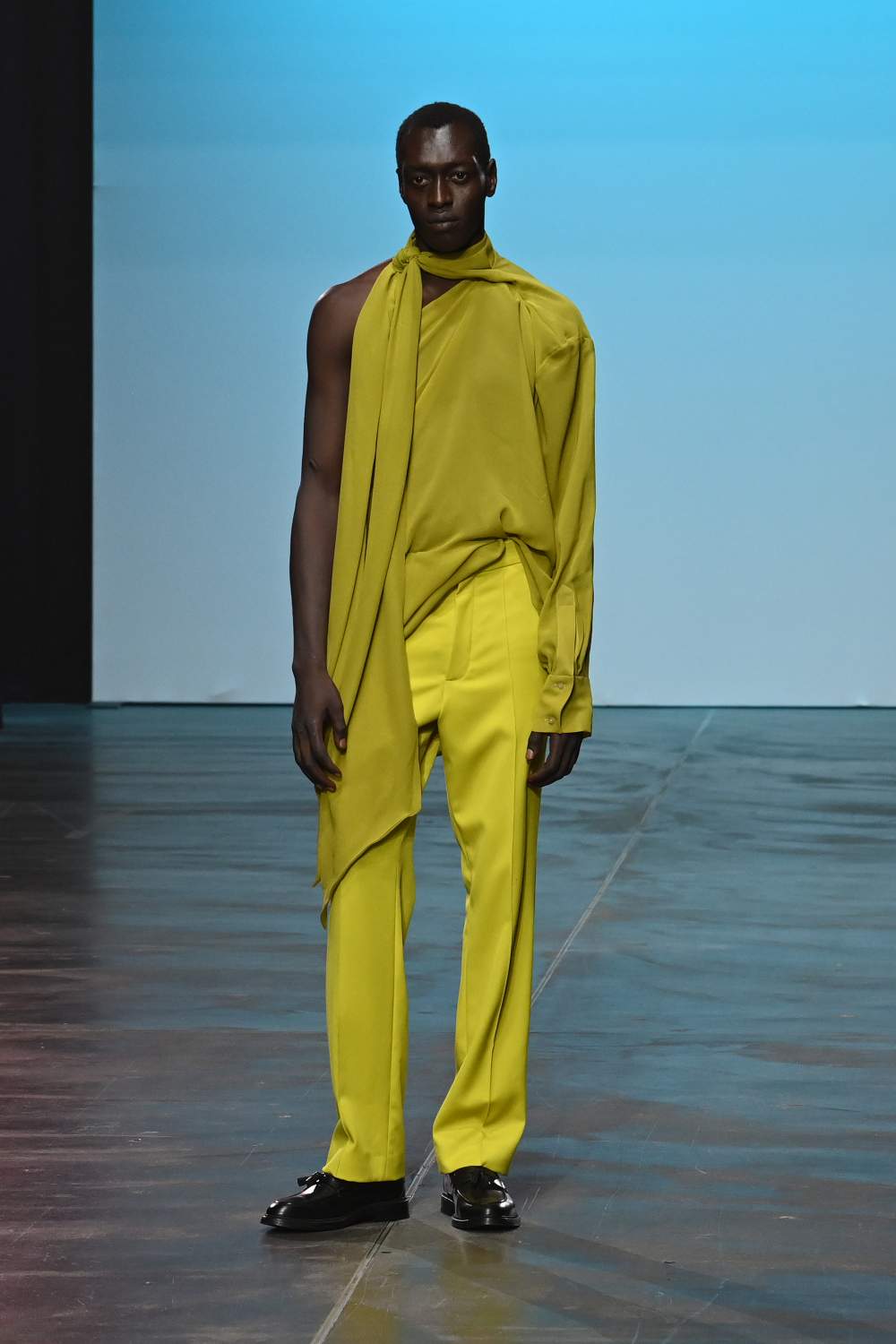 Danny Reinke Spring 2025 Look 22; Photo: Alison Clare Coates for The Fashion Fold