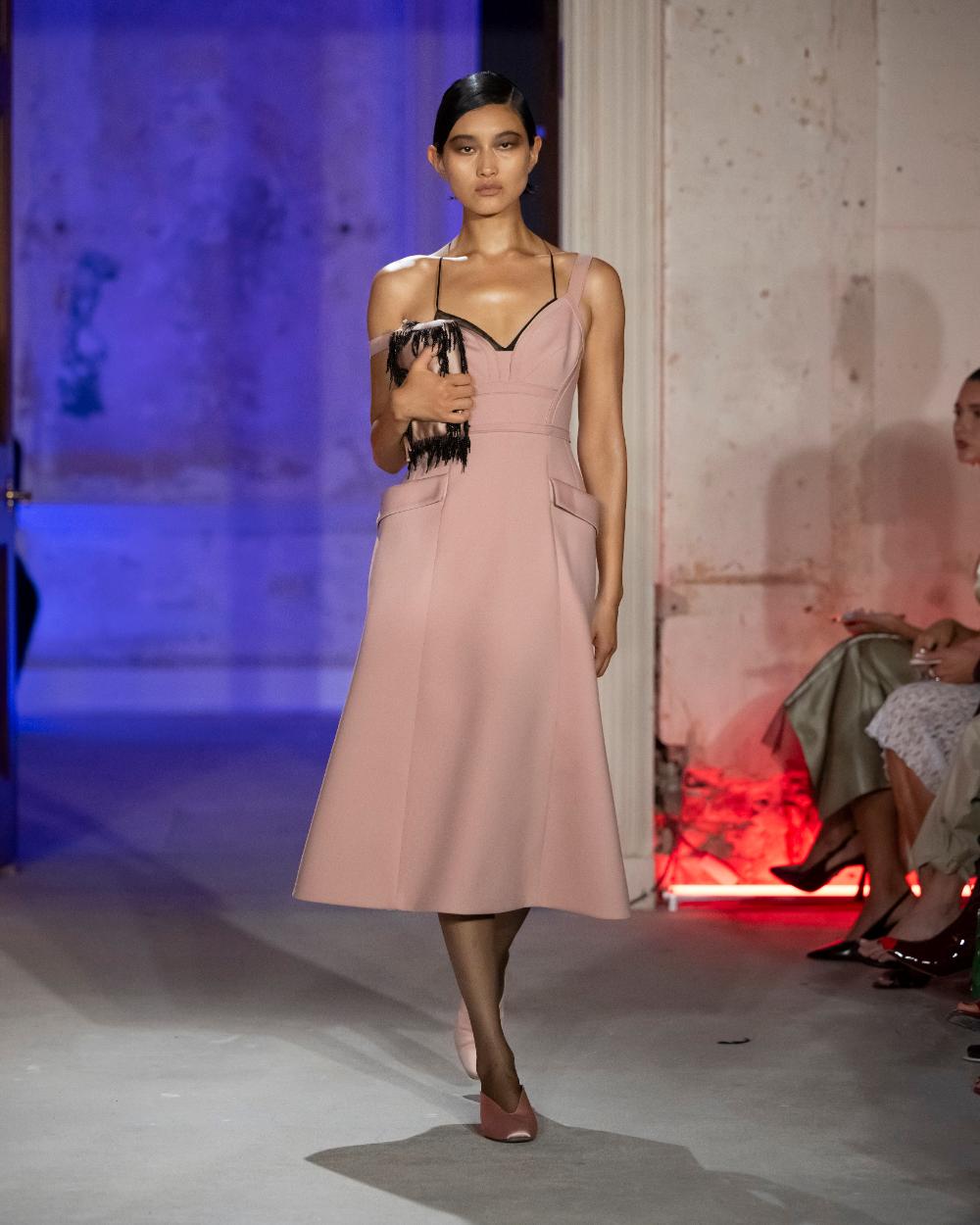 Huishan Zhang Spring 2025 Look 16; Photo: Courtesy of Huishan Zhang