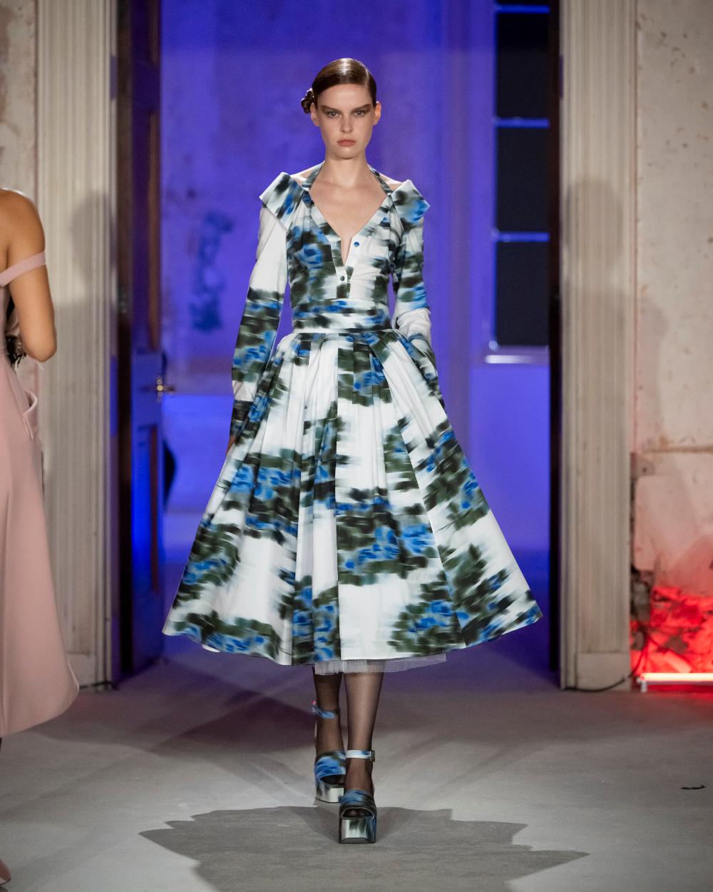 Huishan Zhang Spring 2025 Look 17; Photo: Courtesy of Huishan Zhang