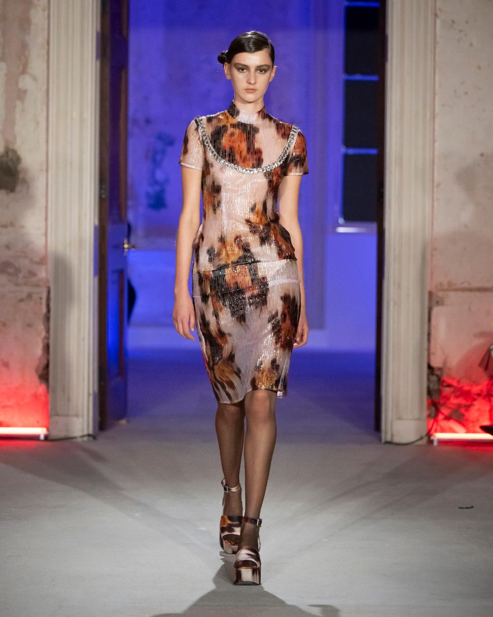 Huishan Zhang Spring 2025 Look 20; Photo: Courtesy of Huishan Zhang