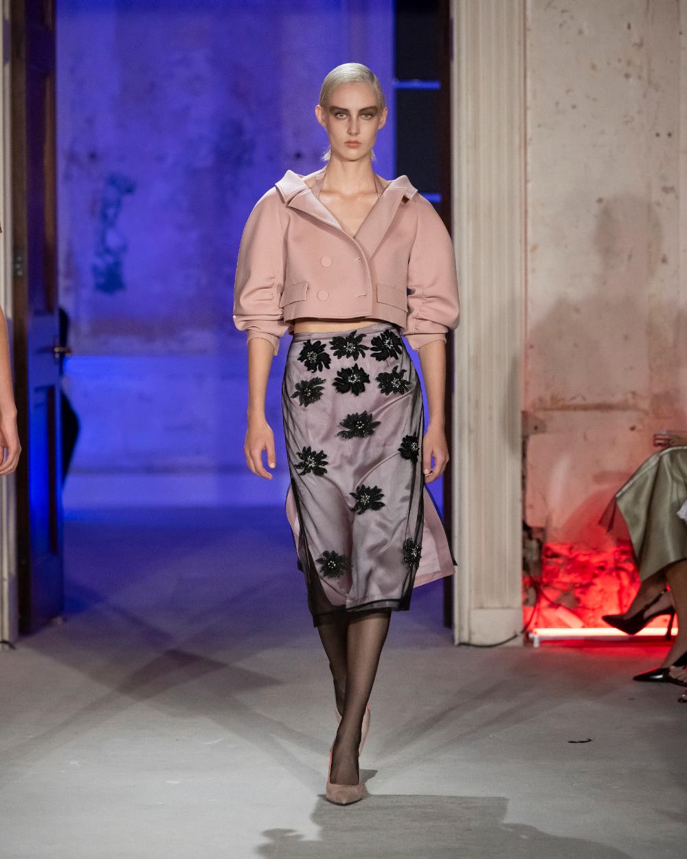 Huishan Zhang Spring 2025 Look 21; Photo: Courtesy of Huishan Zhang