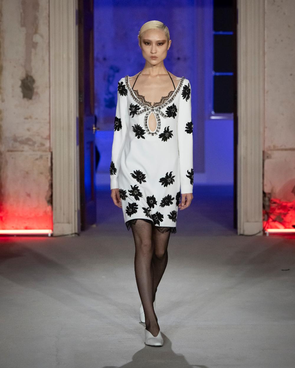 Huishan Zhang Spring 2025 Look 27; Photo: Courtesy of Huishan Zhang