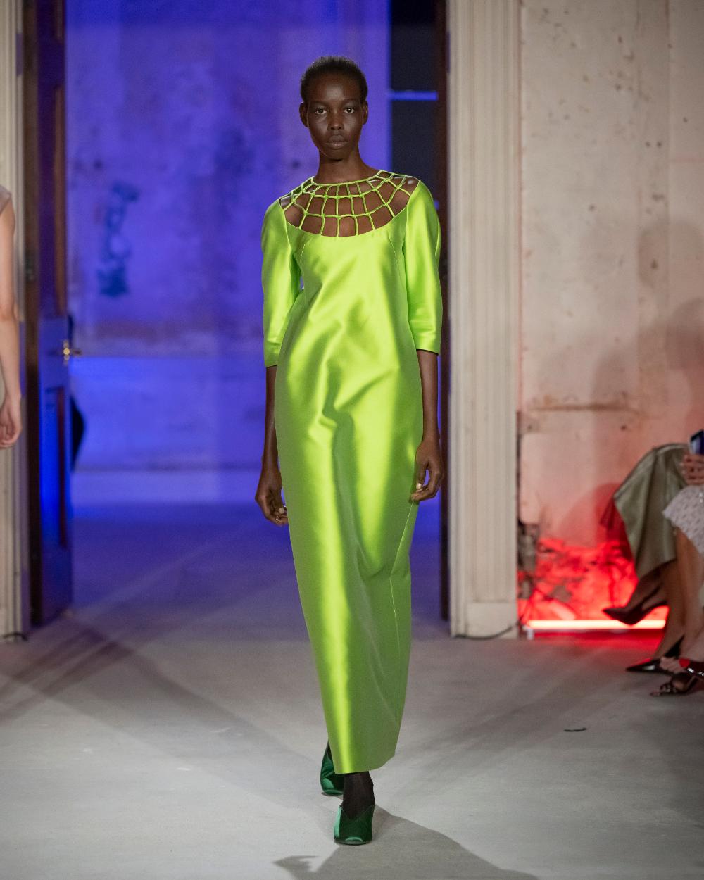 Huishan Zhang Spring 2025 Look 33; Photo: Courtesy of Huishan Zhang