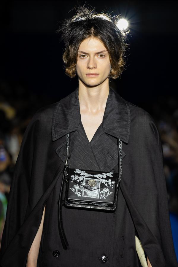 SHINYAKOZUKA Spring 2025 Details Look 61; Photo: Courtesy of SHINYAKOZUKA